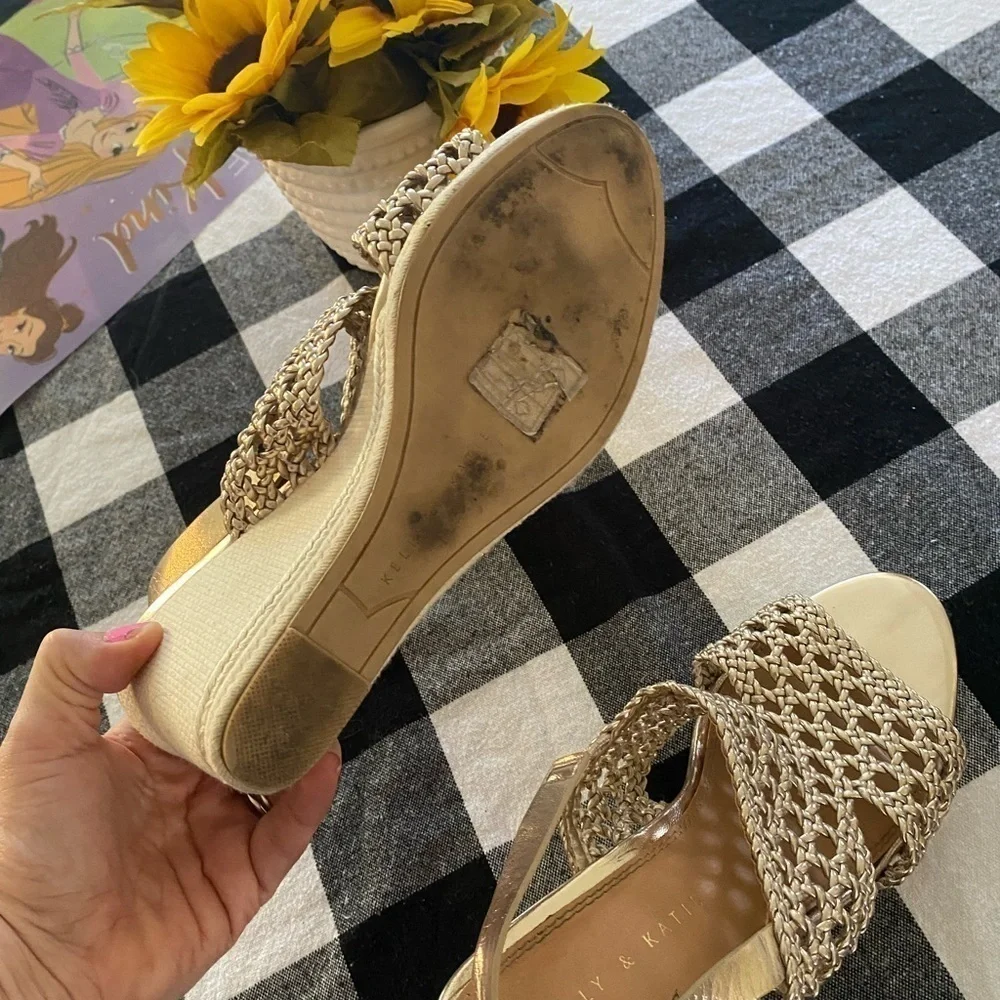 Delara size 9 Kelly and Katie wedge gold and cream shoes